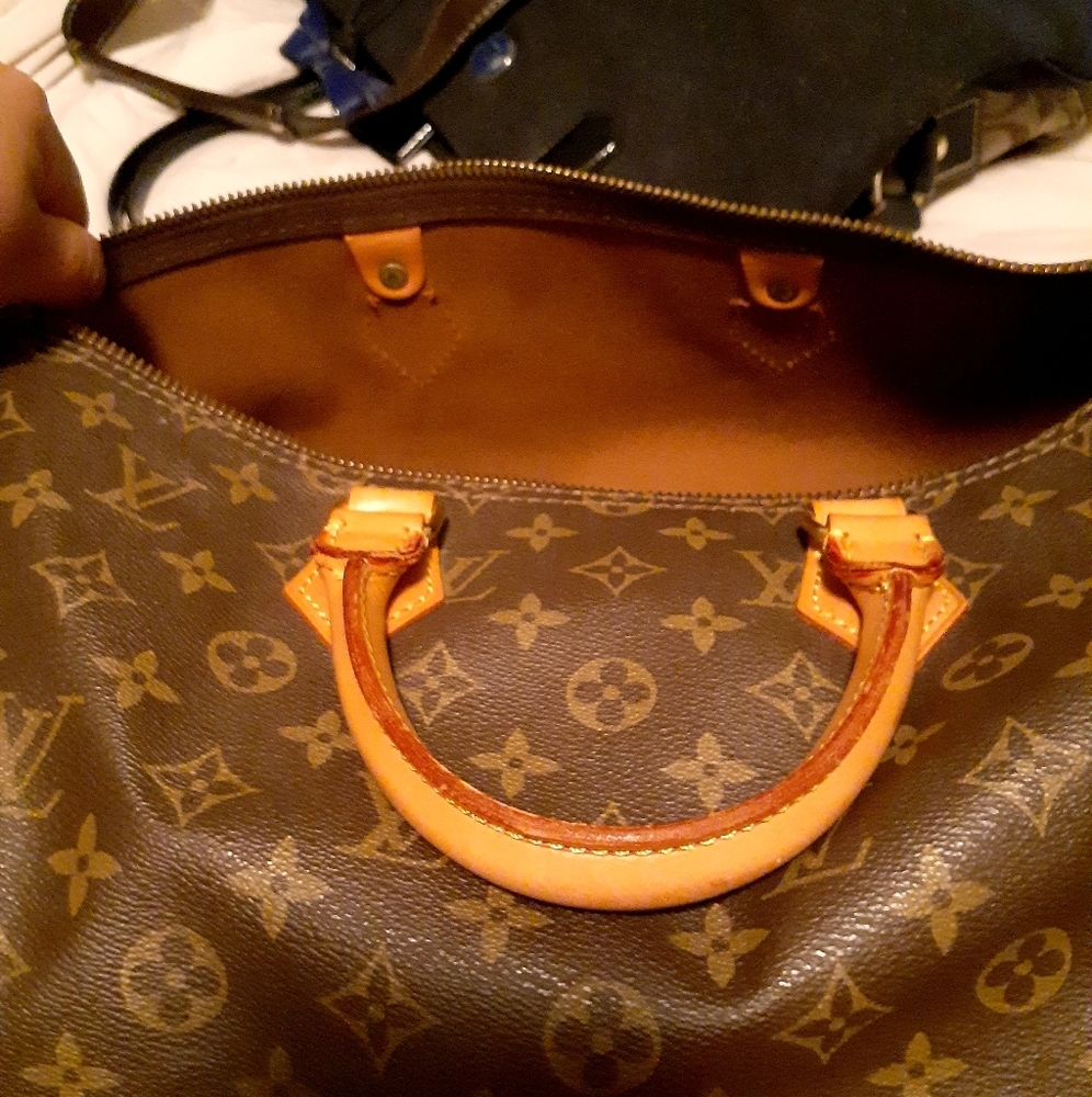 Louis Vuitton monogram speedy 30